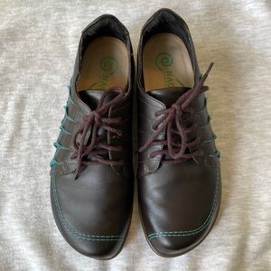 Naot 37 Tanguru leather lace up casual dress sneakers